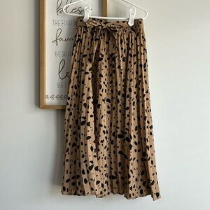 Tan/black spotted skirt